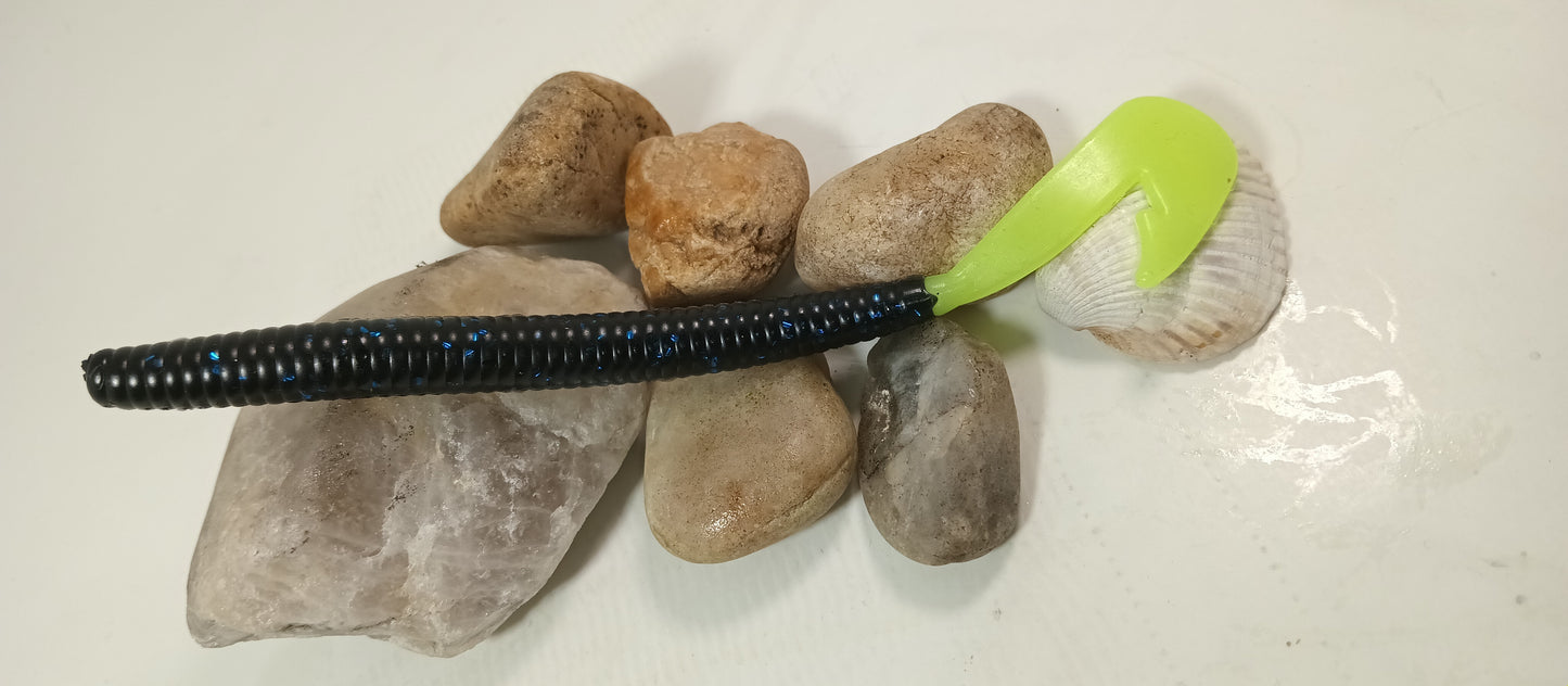 Black/blue flake/ chart tail