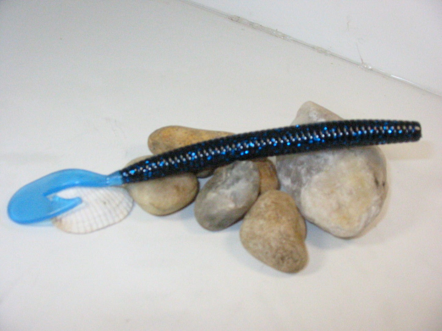 Black, Blue flake/ blue Tail